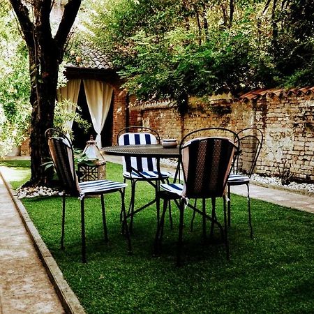 Garden Vittoria Villa Cremona Exterior foto