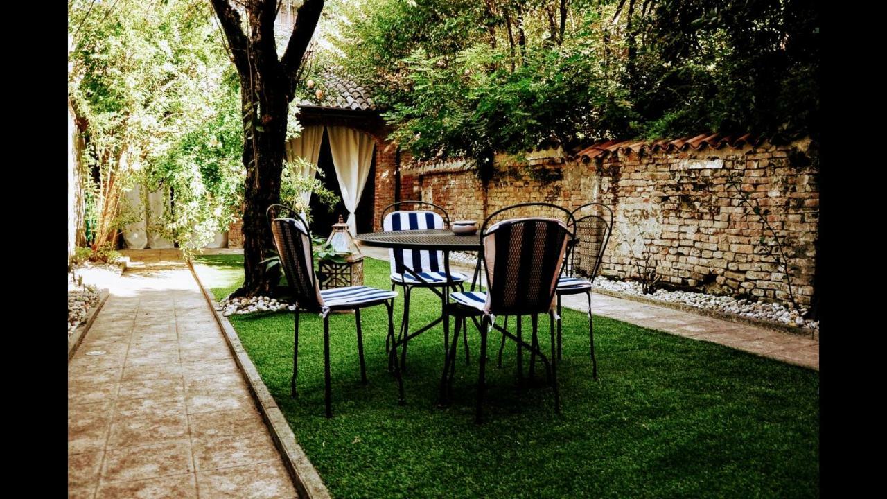 Garden Vittoria Villa Cremona Exterior foto